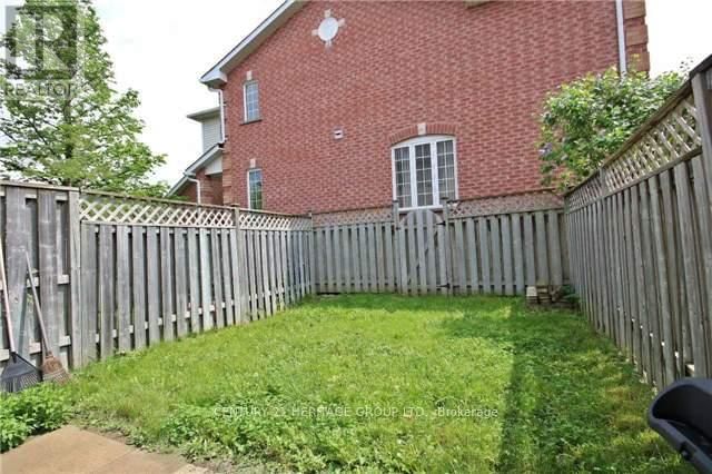 664 MACNAB GATE Image 22