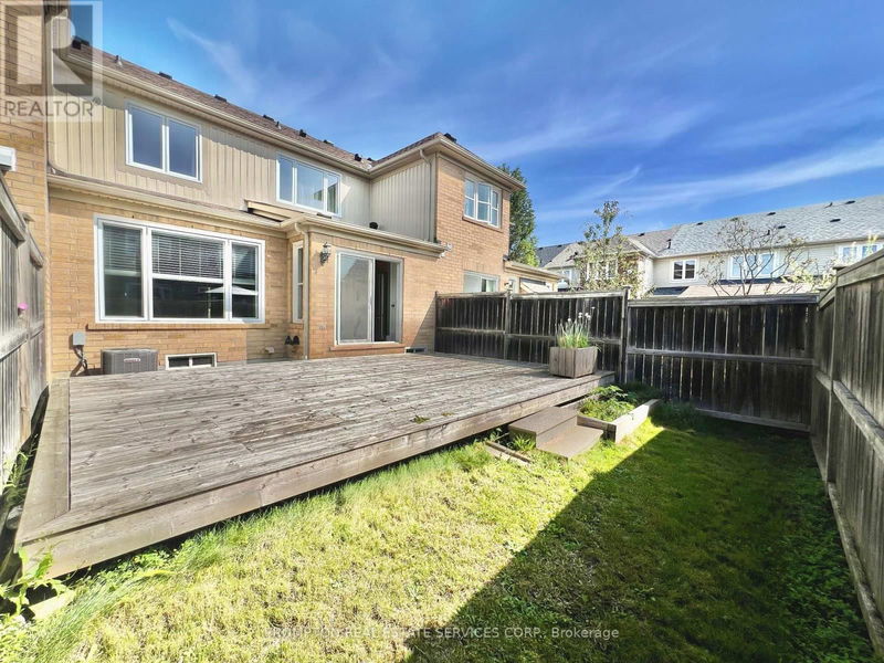 254 Chilcott Crescent  Newmarket (Woodland Hill), L3X3G7 | Image 16