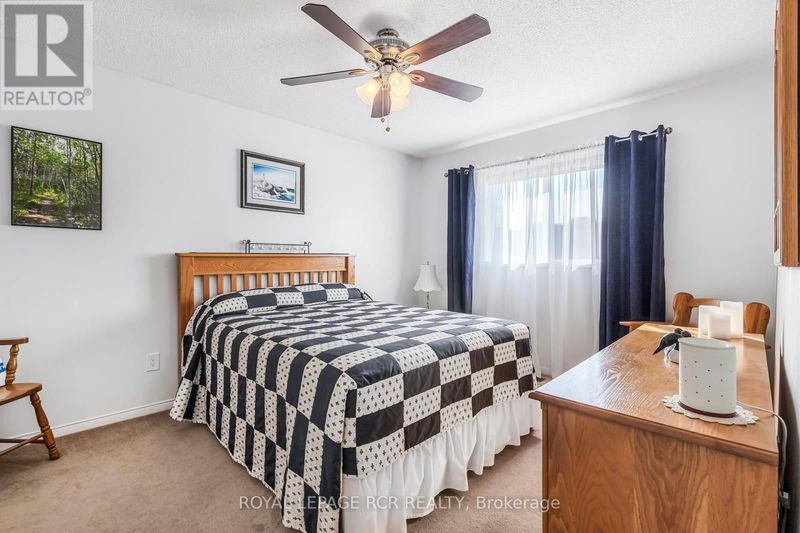 1289 Vincent Crescent  Innisfil (Alcona), L9S1Z8 | Image 16