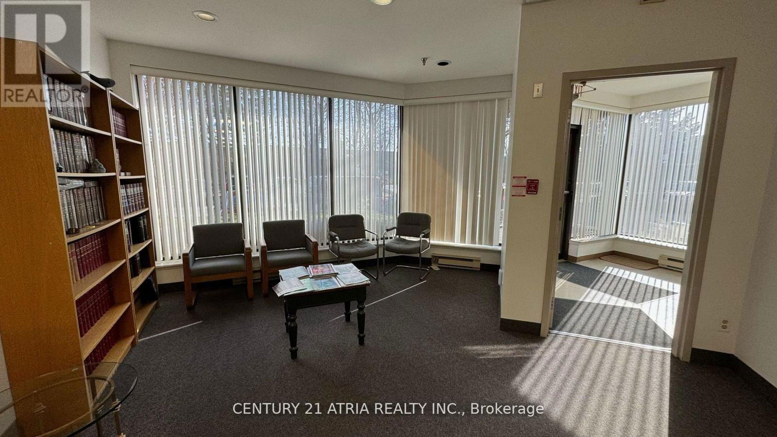 102 - 16 ESNA PARK DRIVE Image 6