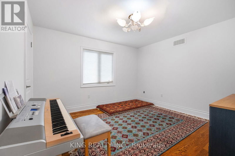 212 19th Avenue  Richmond Hill (Jefferson), L4E3P6 | Image 12