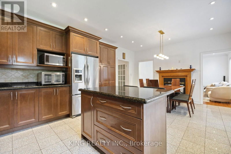 212 19th Avenue  Richmond Hill (Jefferson), L4E3P6 | Image 16