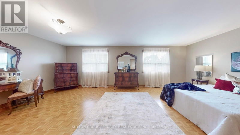 36 Hurricane Avenue  Vaughan (West Woodbridge), L4L1V4 | Image 19