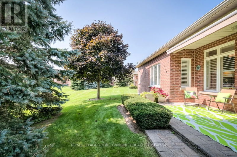 143 Legendary Trail  Whitchurch-Stouffville (Ballantrae), L4A1W5 | Image 32