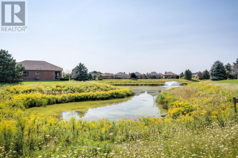 143 Legendary Trail  Whitchurch-Stouffville (Ballantrae), L4A1W5 | Image 34