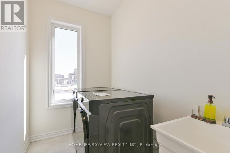 115 Halldorson Avenue  Aurora, L4G0C5 | Image 21