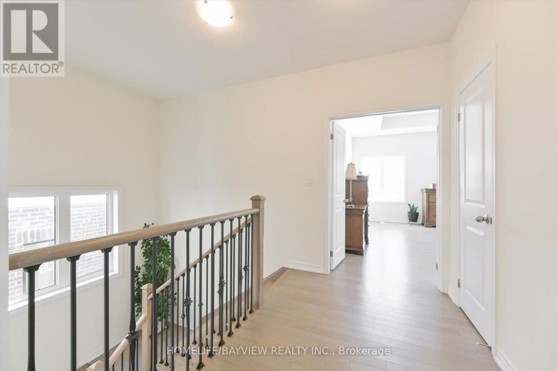 115 Halldorson Avenue  Aurora, L4G0C5 | Image 25