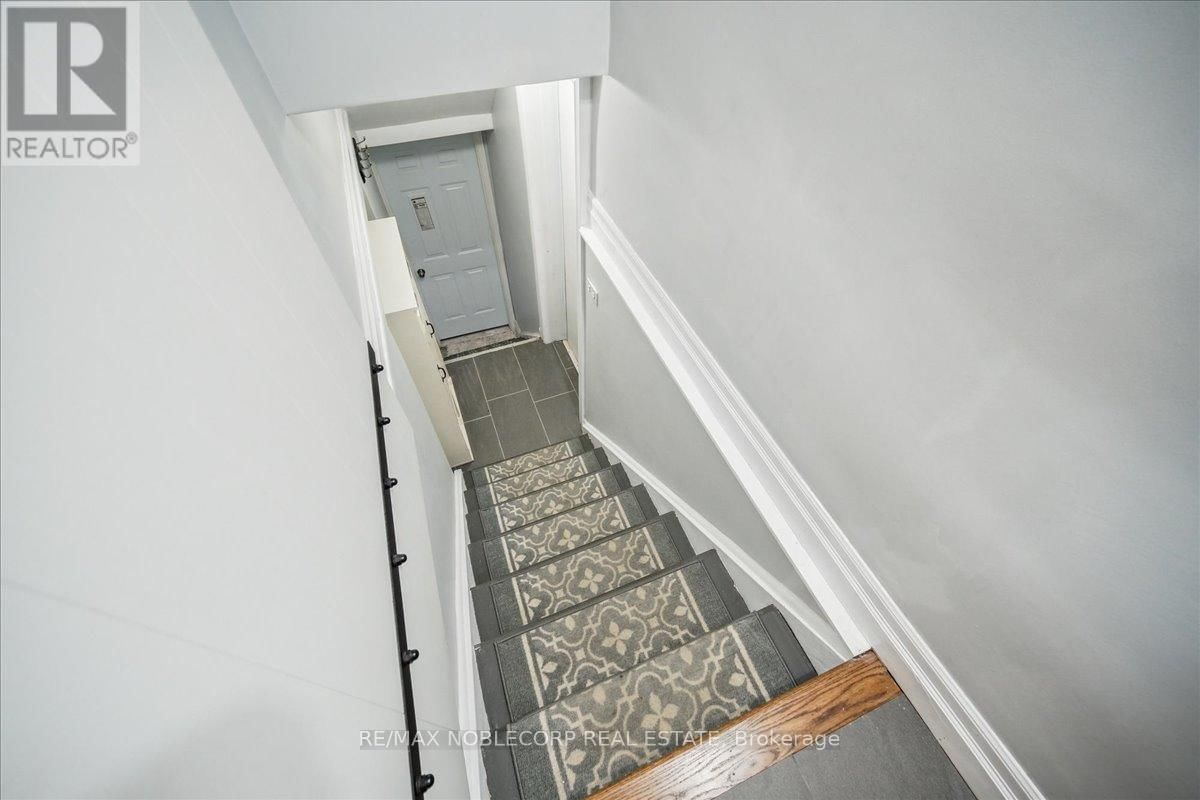 16 REACH STREET Image 15