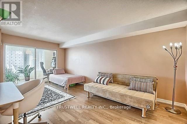  812 - 309 Major Mackenzie Drive East Richmond Hill (Harding), L4C9V5 | Image 13