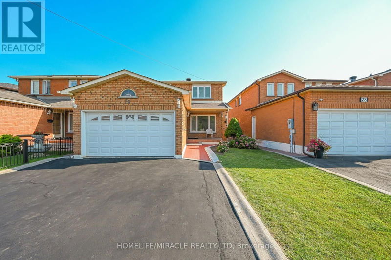 19 Cabinet Crescent  Vaughan (West Woodbridge), L4L6H9 | Image 1