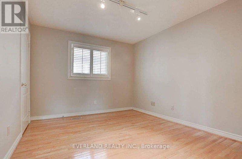 116 Redondo Drive  Vaughan (Beverley Glen), L4J7S6 | Image 13