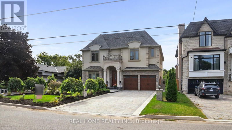 374 Elmwood Avenue  Richmond Hill (Harding), L4C1M1 | Image 2