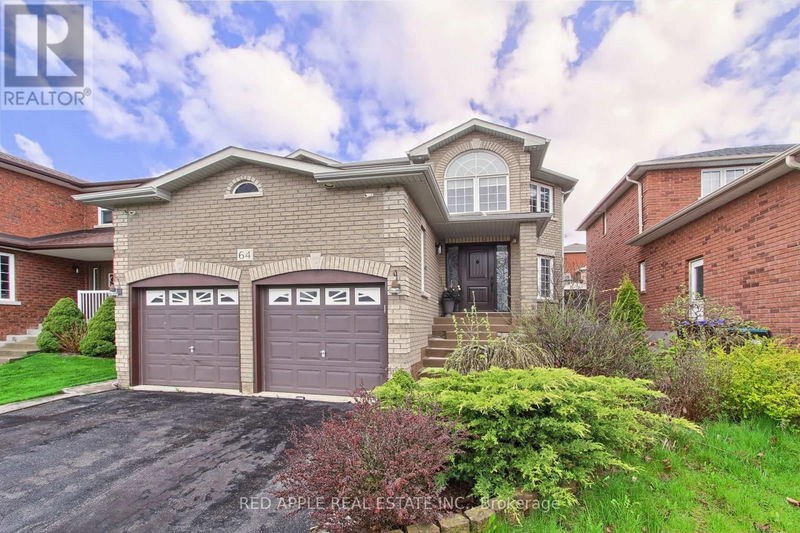 64 Metcalfe Drive  Bradford West Gwillimbury (Bradford), L3Z3C7 | Image 2