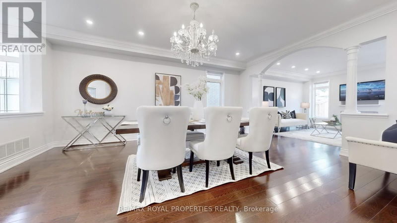 7 Sun Valley Drive  Richmond Hill (Rouge Woods), L4S2E3 | Image 10