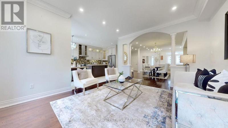 7 Sun Valley Drive  Richmond Hill (Rouge Woods), L4S2E3 | Image 15