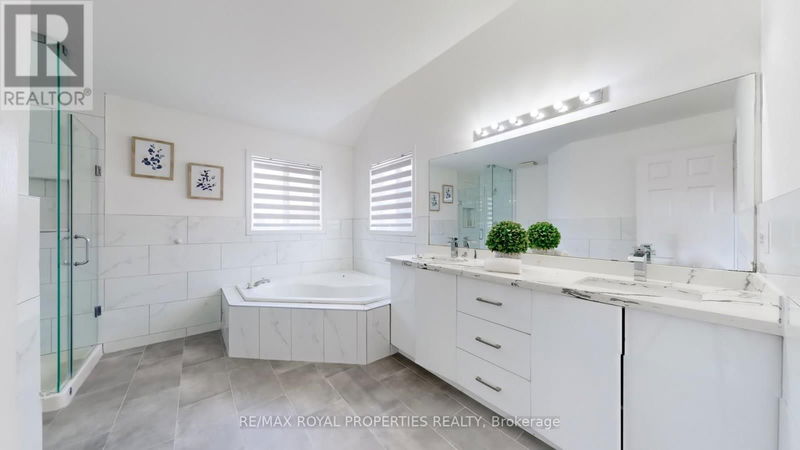 7 Sun Valley Drive  Richmond Hill (Rouge Woods), L4S2E3 | Image 30