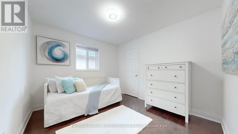 7 Sun Valley Drive  Richmond Hill (Rouge Woods), L4S2E3 | Image 33