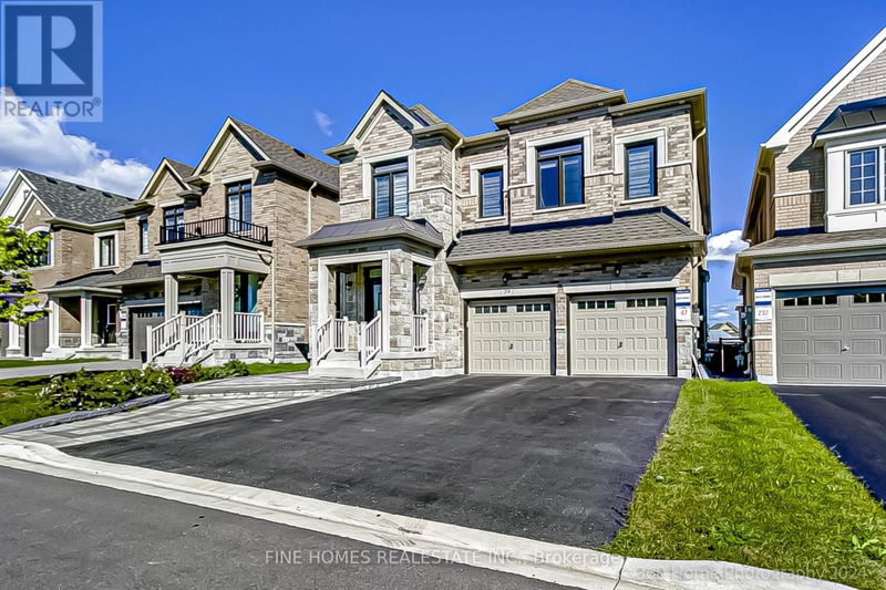 39 Tesla Crescent  East Gwillimbury (Holland Landing), L9N0T3 | Image 2