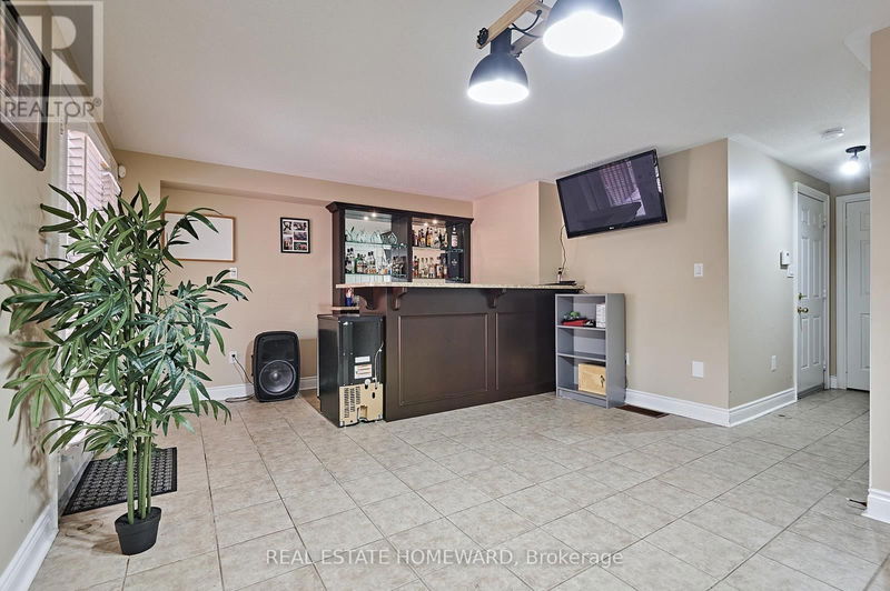 4 Isaac Devins Avenue  Vaughan (East Woodbridge), L4L0A4 | Image 22