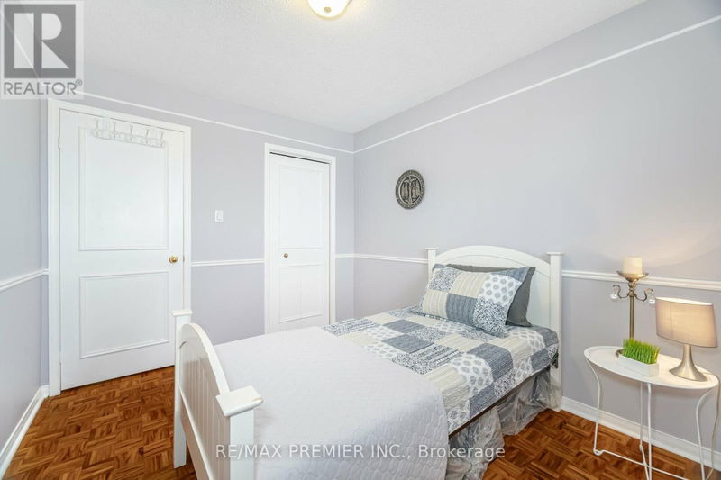 40 Agincourt Road  Vaughan (West Woodbridge), L4L2Z9 | Image 22