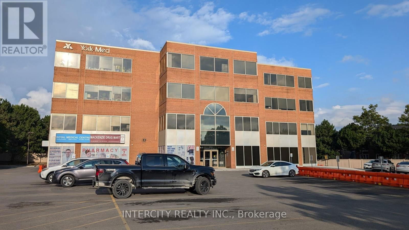 205 - 250 HARDING BOULEVARD W Image 1