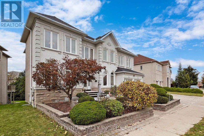 128 Boake Trail  Richmond Hill (Bayview Hill), L4B4B7 | Image 2