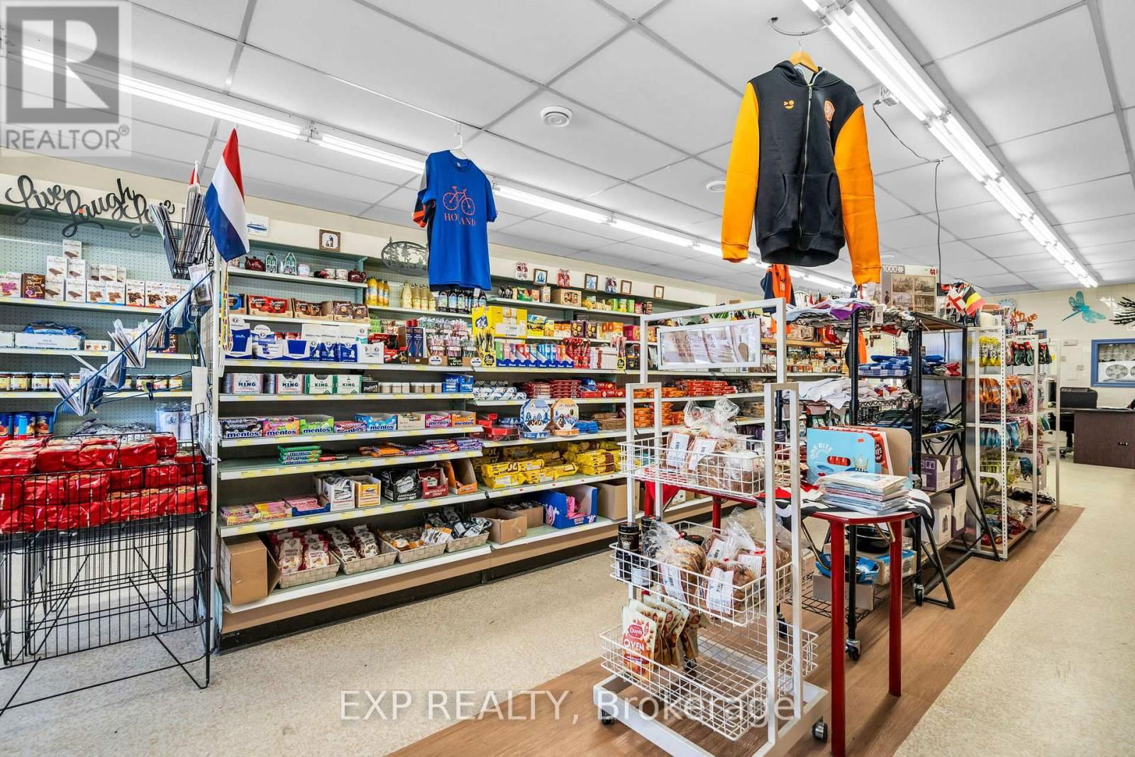 15 HOLLAND STREET EAST Image 5
