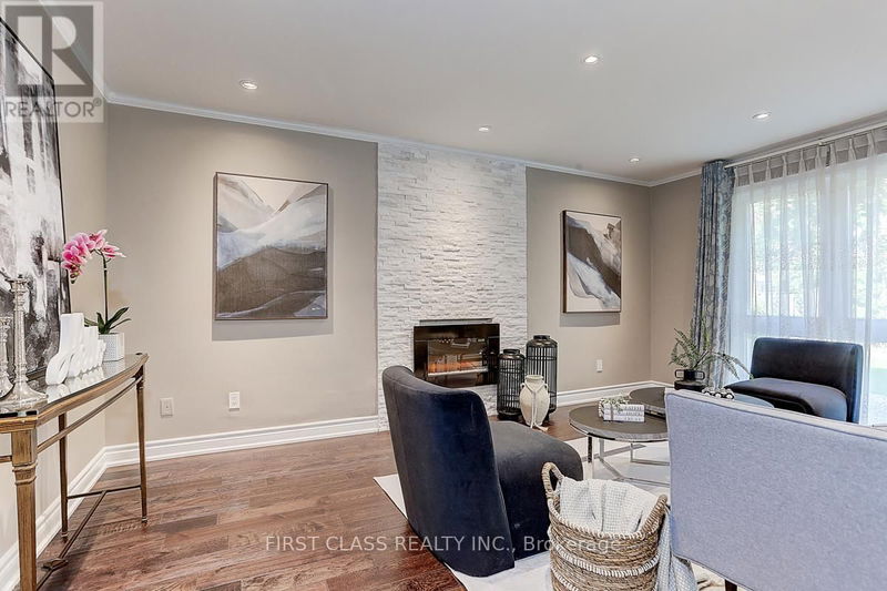 16 Lindemann Street  Markham (Aileen-Willowbrook), L3T5M8 | Image 13