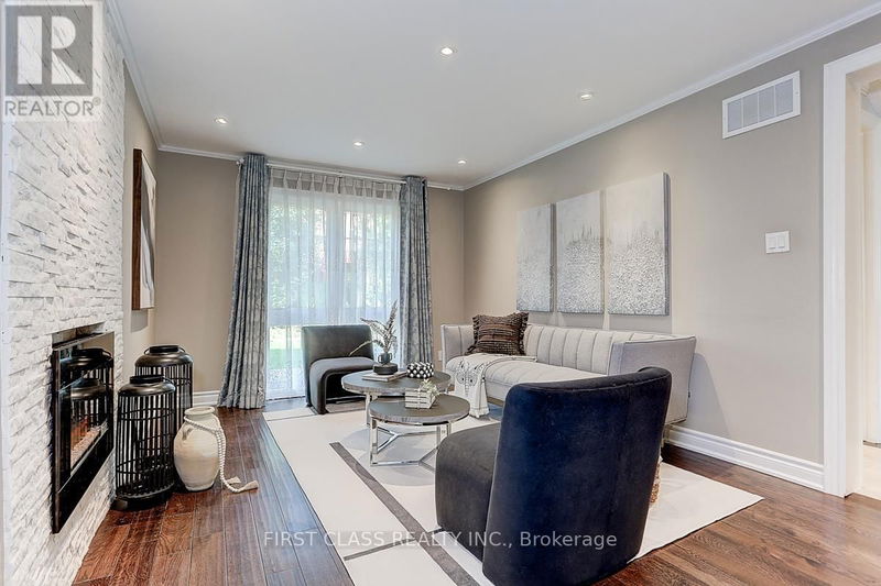 16 Lindemann Street  Markham (Aileen-Willowbrook), L3T5M8 | Image 14