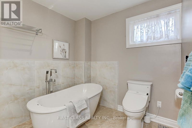 16 Lindemann Street  Markham (Aileen-Willowbrook), L3T5M8 | Image 22