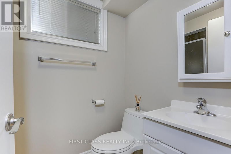 16 Lindemann Street  Markham (Aileen-Willowbrook), L3T5M8 | Image 34