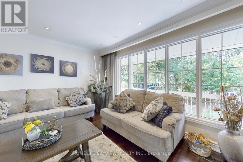 139 Marla Court  Richmond Hill (Mill Pond), L4C4S1 | Image 7