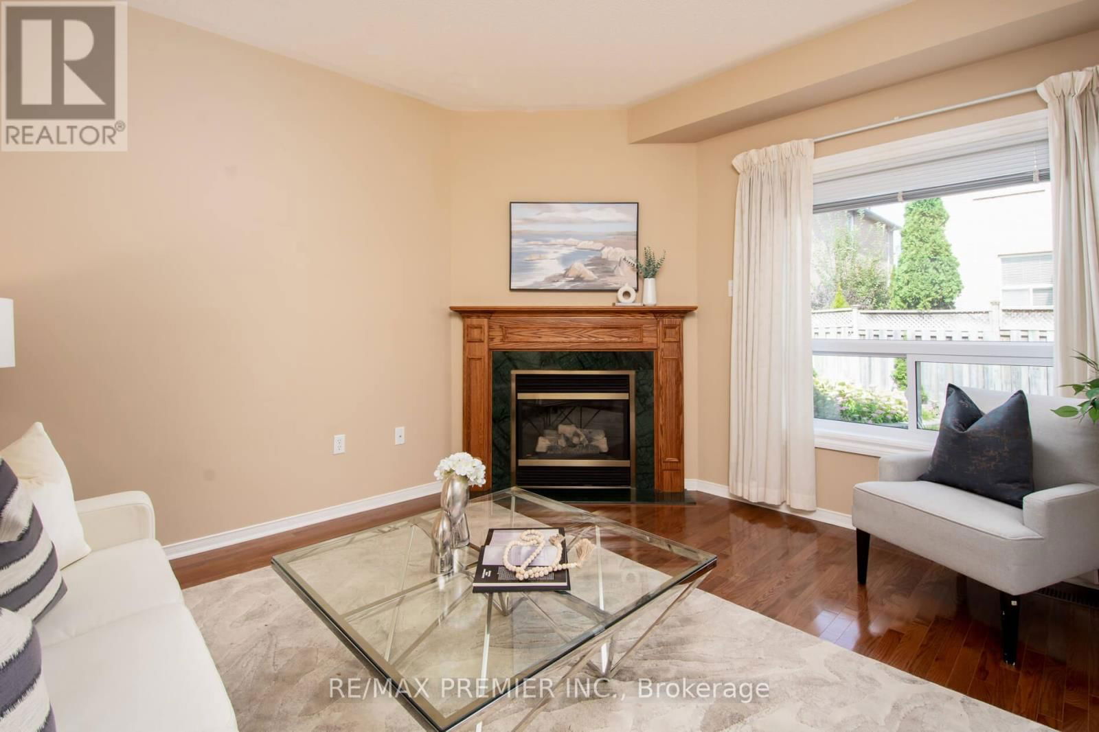 172 DUFFERIN HILL DRIVE Image 6