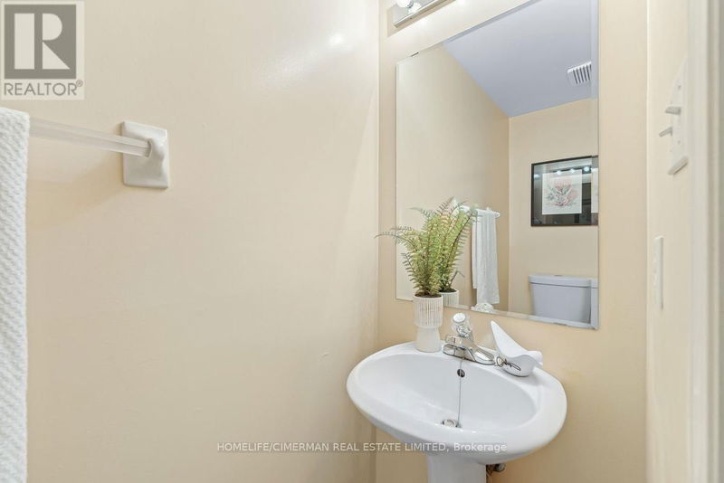 39 Vanity Crescent  Richmond Hill (Langstaff), L4B4E5 | Image 14