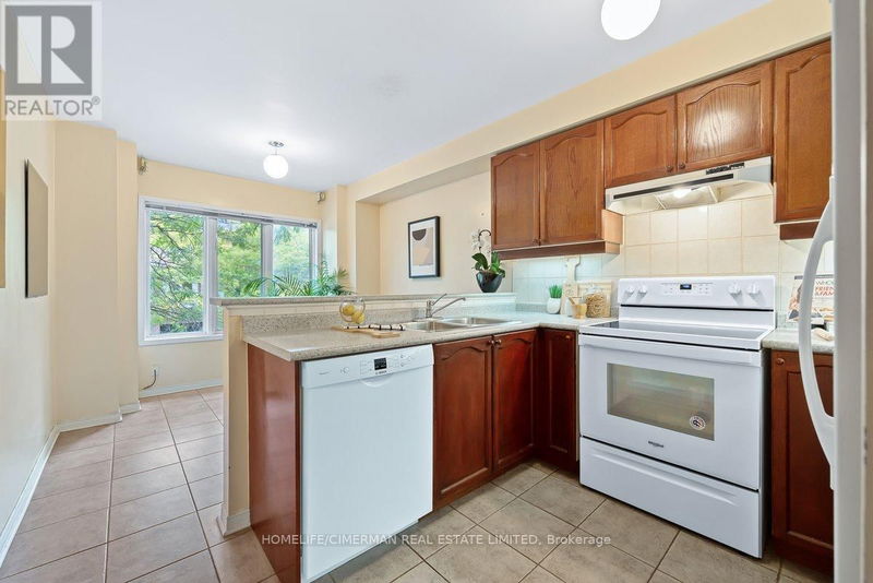 39 Vanity Crescent  Richmond Hill (Langstaff), L4B4E5 | Image 15