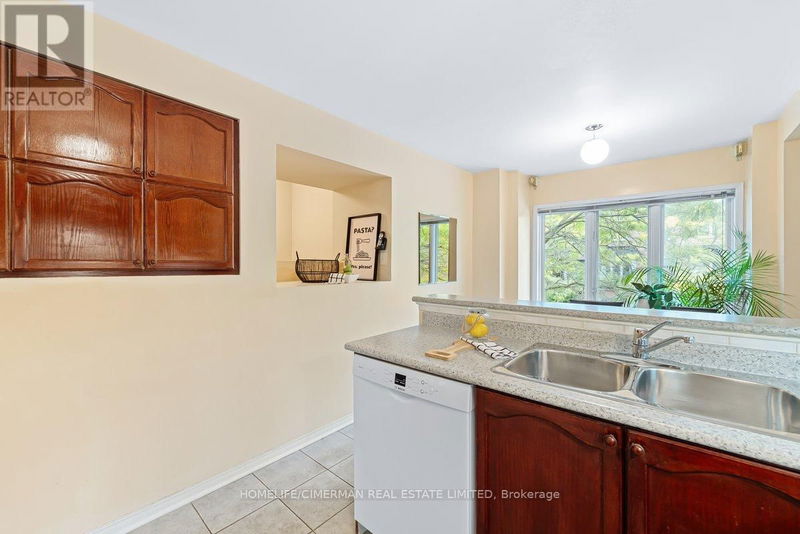 39 Vanity Crescent  Richmond Hill (Langstaff), L4B4E5 | Image 17