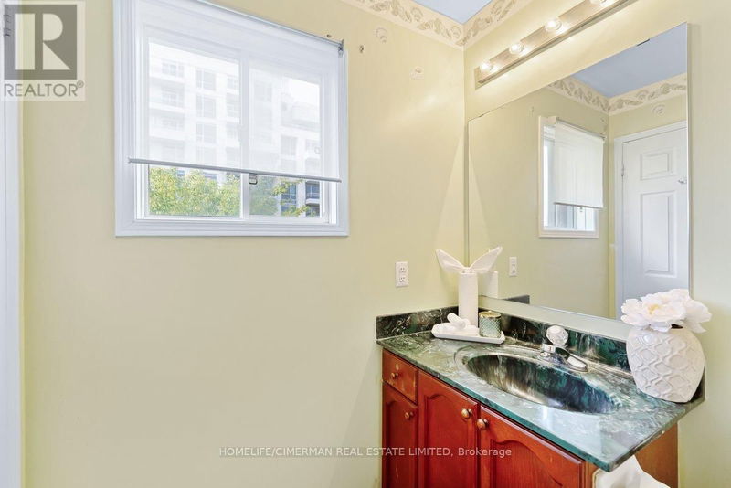 39 Vanity Crescent  Richmond Hill (Langstaff), L4B4E5 | Image 23