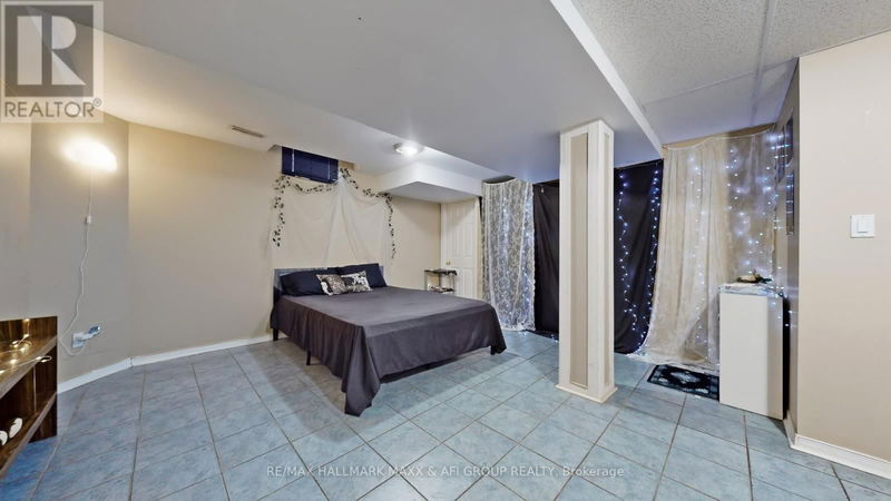 54 Brasswinds Court  Vaughan (West Woodbridge), L4L9C6 | Image 32