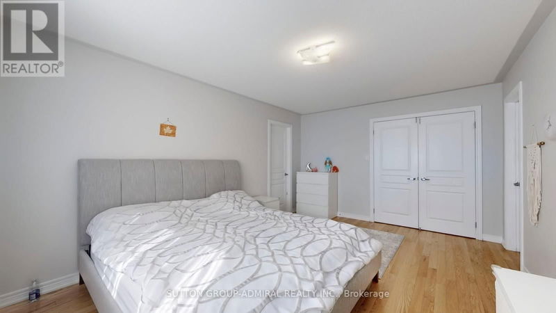 25 Thistle Avenue  Richmond Hill (Jefferson), L4E0B7 | Image 9