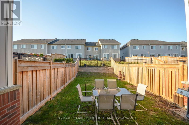 203 Orr Drive  Bradford West Gwillimbury (Bradford), L3Z0S2 | Image 14