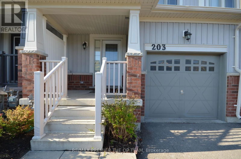 203 Orr Drive  Bradford West Gwillimbury (Bradford), L3Z0S2 | Image 2