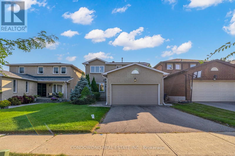 92 Houseman Crescent  Richmond Hill (North Richvale), L4C7S6 | Image 1