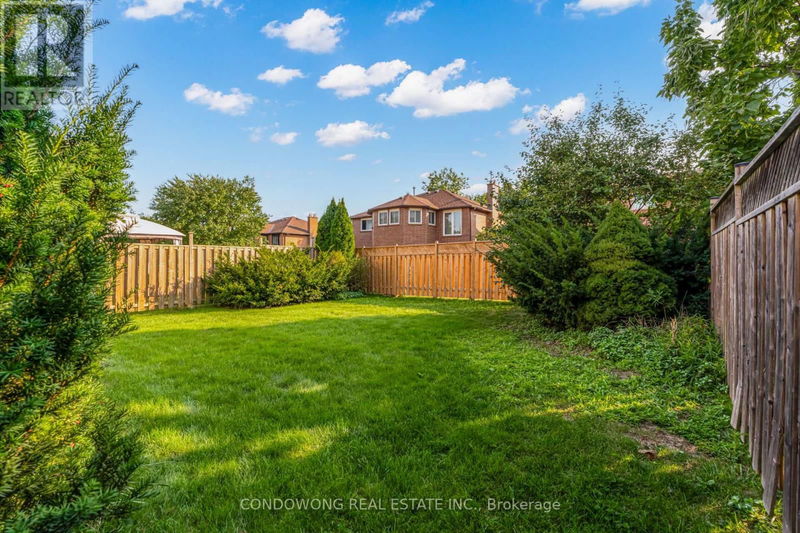 92 Houseman Crescent  Richmond Hill (North Richvale), L4C7S6 | Image 39