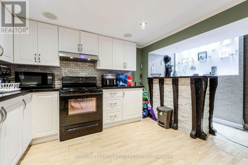 71 Devins Drive  Aurora (Aurora Heights), L4G2Z5 | Image 25