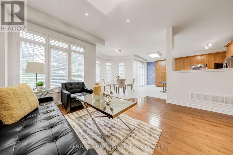 34 Wicker Drive  Richmond Hill (Jefferson), L4E4T6 | Image 11