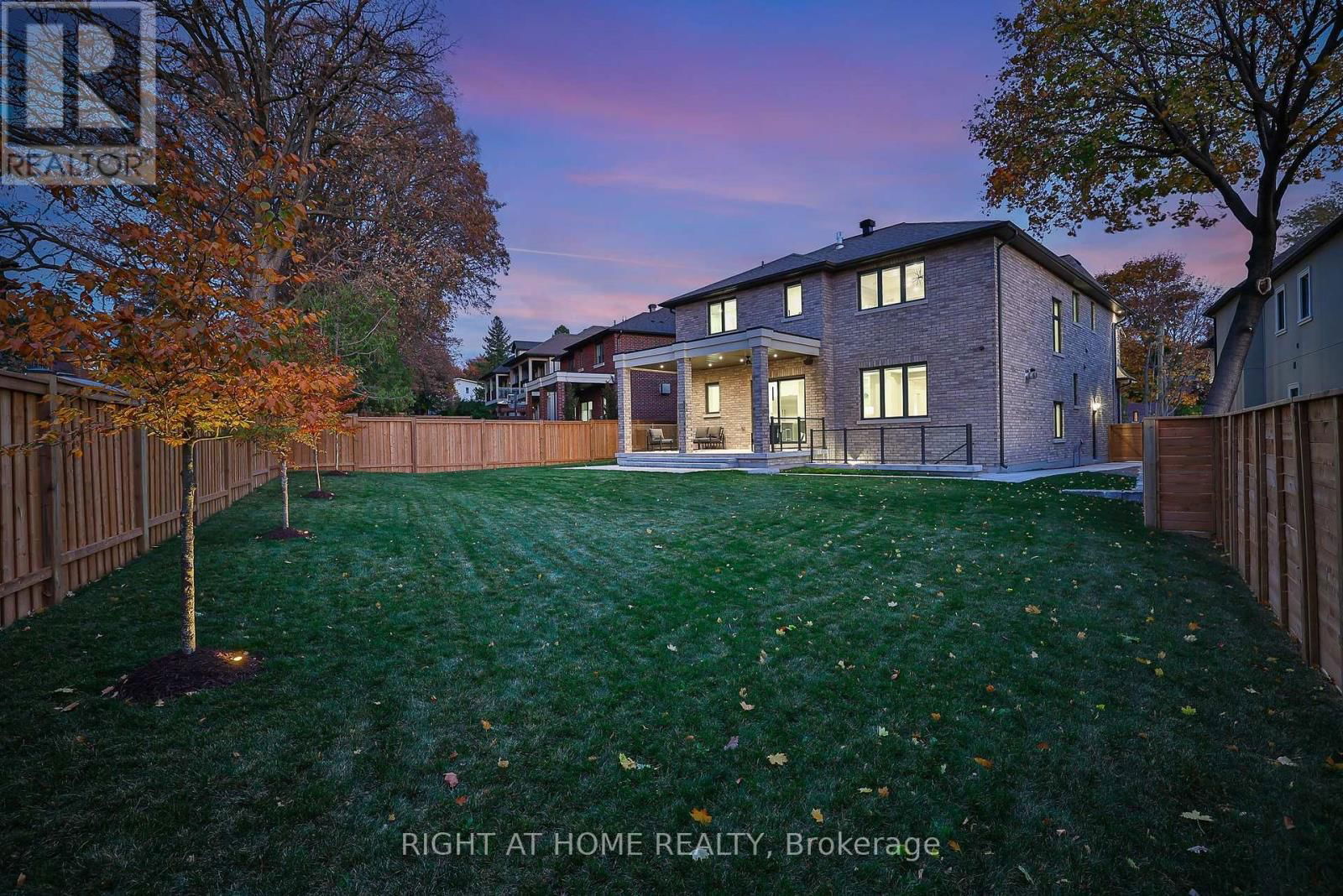 8 HUGHSON DRIVE Image 39