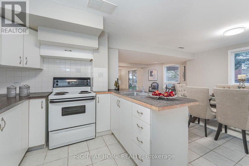 18 Westminster Drive  Richmond Hill (Doncrest), L4B1P4 | Image 34