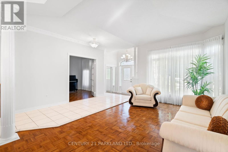 10 Kilmarnoch Avenue  Vaughan (Maple), L6A2G2 | Image 6