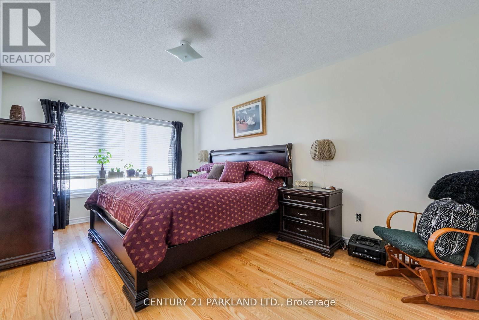 178 FAROOQ BOULEVARD Image 15