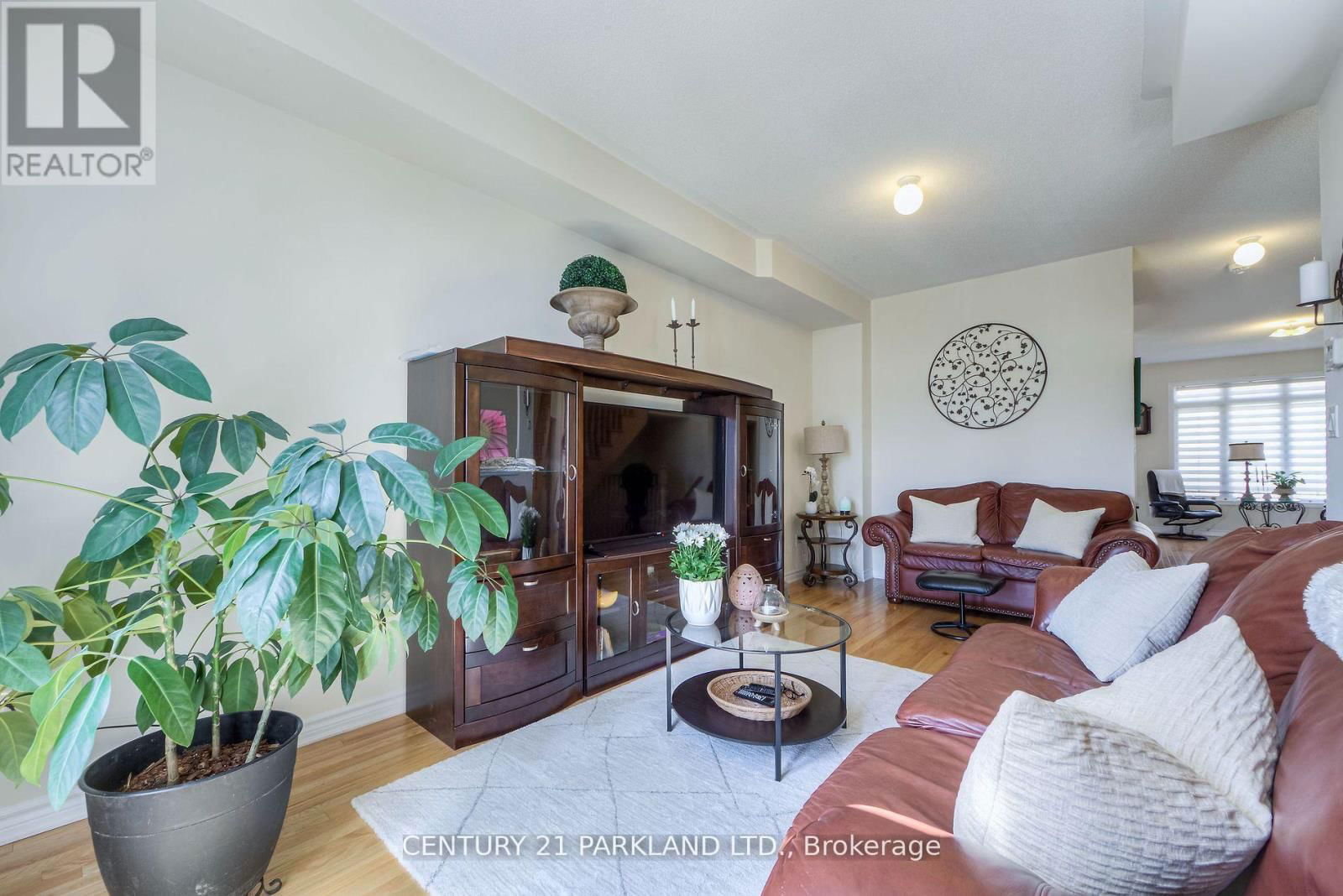 178 FAROOQ BOULEVARD Image 22